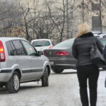 Alarmy bombowe. Ewakuacja Drugiego Urzędu Skarbowego przy ulicy Częstochowskiej / Marzena Mąkosa / Radio Kielce