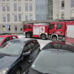 Alarmy bombowe. Ewakuacja Drugiego Urzędu Skarbowego przy ulicy Częstochowskiej / Marzena Mąkosa / Radio Kielce