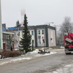 Alarmy bombowe. Ewakuacja Pierwszego Urzędu Skarbowego przy ulicy Wróbla / Marzena Mąkosa / Radio Kielce