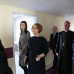 Szpital przy ulicy Wojska Polskiego. Na zdjęciu druga od lewej Maria Zuba - poseł PiS  / Marzena Mąkosa / Radio Kielce