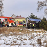 W Skorzeszycach samochód ciężarowy wjechał do rowu. Utrudnienia na trasie krajowej nr 74 z Kielc do Opatowa / M. Mąkosa / Radio Kielce