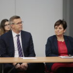 I Kieleckie Forum Rynku Nieruchomości. Na zdjęciu (od lewej): Bogdan Wenta - prezydent Kielc i Danuta Papaj - pełnomocnik prezydenta Kielc / Marzena Mąkosa / Radio Kielce