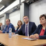 I Kieleckie Forum Rynku Nieruchomości. Na zdjęciu (od prawej): Danuta Papaj - pełnomocnik prezydenta Kielc, Bogdan Wenta - prezydent Kielc i Artur Hajdorowicz - dyrektor Wydziału Rozwoju i Rewitalizacji Miasta w kieleckim ratuszu / Marzena Mąkosa / Radio Kielce