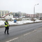 Nowe kamerki policyjne na mundurach patrolujących funkcjonariuszy / Marzena Mąkosa / Radio Kielce