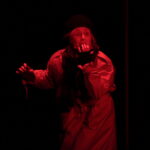 Spektakl "Medaliony" w Kieleckim Centrum Kultury. Na zdjęciu: Magdalena Jarek - Matla / Marzena Mąkosa / Radio Kielce