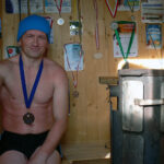 Sandomierz. Zimowa przeprawa Wisły wpław / Grażyna Szlęzak-Wójcik / Radio Kielce