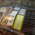 Pan tu nie stał, czyli perły PRL-u w Podziemnej Trasie Turystycznej w Opatowie / Emilia Sitarska / Radio Kielce