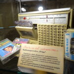 Pan tu nie stał, czyli perły PRL-u w Podziemnej Trasie Turystycznej w Opatowie / Emilia Sitarska / Radio Kielce