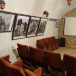 Sala kinowa w Podziemnej Trasie Turystycznej / Emilia Sitarska / Radio Kielce