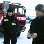 Stodoły. Przekazanie sprzętu strażakom OSP. Na zdjęciu (z prawej) Tomasz Staniek, starosta opatowski / Emilia Sitarska / Radio Kielce