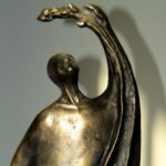 Statuetka Siewcy - „tego, który sieje dobro” przyznawana w ramach Plebiscytu „Buskowianin Roku” / Urząd Miasta i Gminy Busko-Zdrój