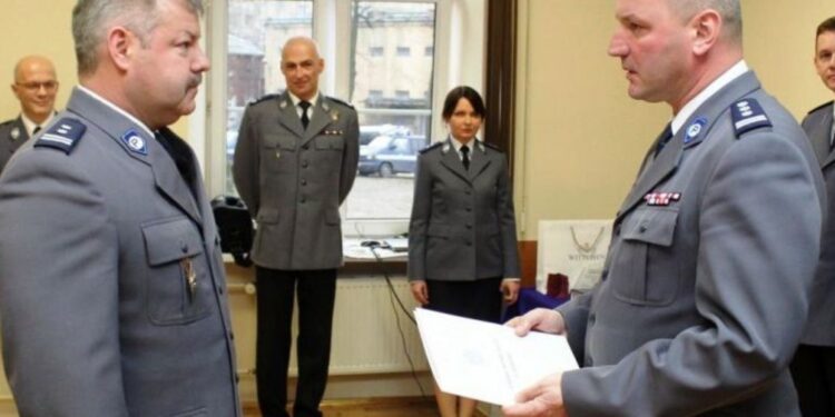 Inspektor Paweł Dzierżak (z prawej) / malopolska.policja.gov.pl