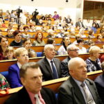 Kielce. Świętokrzyski Urząd Wojewódzki. Wicepremier Beata Szydło uczestniczy w debacie na temat rządowych programów społecznych / Jarosław Kubalski / Radio Kielce