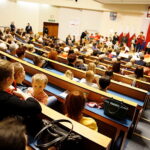 Kielce. Świętokrzyski Urząd Wojewódzki. Wicepremier Beata Szydło uczestniczy w debacie na temat rządowych programów społecznych / Jarosław Kubalski / Radio Kielce