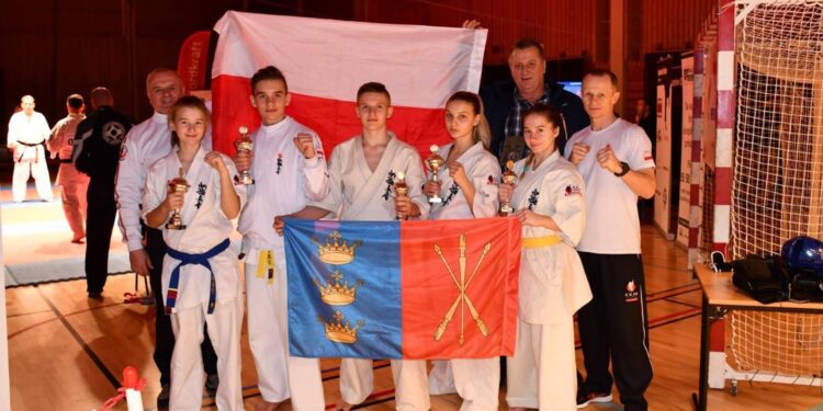 Karatecy ze Świętokrzyskiego w turnieju Kyokushin Open w norweskim Bergen / Klub Karate Morawica / Facebook