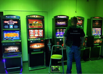 RADIO GDAŃSK. Duża popularność nielegalnych automatów do gier. Specjaliści przypominają o skutkach hazardu