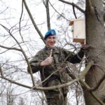 Budka lęgowa zawieszona na terenie z Centrum Przygotowań do Misji Zagranicznych w Kielcach / CPdMZ