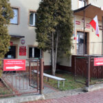 Działoszyce. Wybory uzupełniające. Miasto i Gmina Działoszyce. Lokal wyborczy przy ulicy Skalbmierskiej (Urząd Stanu Cywilnego) / Marta Gajda / Radio Kielce