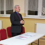 Zebranie sołeckie w świetlicy wiejskiej Domu Ludowego w Chrobrzu. Na zdjęciu: Tadeusz Sułek - wójt gminy Złota / Marta Gajda / Radio Kielce