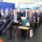 Podpisanie porozumienia w sprawie przekazania profesjonalnego urządzenia do pomiaru jakości powietrza  miedzy Miastem i Gminą Wiślica, a Polską Spółką Gazownictwa / Marta Gajda / Radio Kielce