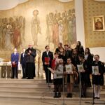 Busko. Spektakl „Nie zapomnijcie o nas…” prezentowany w kościele p.w. św. Brata Alberta Chmielowskiego / Marta Gajda / Radio Kielce