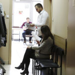 Rejestracja do bazy potencjalnych dawców szpiku zorganizowana przez fundację DKMS / Jarosław Kubalski / Radio Kielce