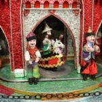 Szaniec. Pokonkursowa wystawa Szopek Krakowskich w Wiejskim Domu Kultury / Marta Gajda / Radio Kielce