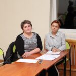 Miernów. Rodzice, mieszkańcy i nauczyciele w gminie Złota spotkali się z wójtem w Sali Szkoły Podstawowej im Jana Jasińskiego w Miernowie / Marta Gajda / Radio Kielce