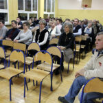 Chroberz, gmina Złota. Mieszkańcy są przeciwni przekazaniu prowadzenia Szkoły Podstawowej w Chrobrzu w prywatne ręce / Marta Gajda / Radio Kielce