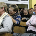 Chroberz, gmina Złota. Mieszkańcy są przeciwni przekazaniu prowadzenia Szkoły Podstawowej w Chrobrzu w prywatne ręce / Marta Gajda / Radio Kielce