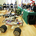 04.02.2019 Kielce. PŚk. Konferencja prasowa, z udziałem wicepremiera Jarosława Gowina, na temat zawodów łazików marsjańskich / Jarosław Kubalski / Radio Kielce