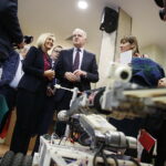 04.02.2019 Kielce. PŚk. Konferencja prasowa, z udziałem wicepremiera Jarosława Gowina, na temat zawodów łazików marsjańskich / Jarosław Kubalski / Radio Kielce