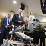 04.02.2019 Kielce PŚk. Wicepremier Jarosław Gowin podczas konferencji prasowej / Jarosław Kubalski / Radio Kielce