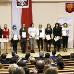 06.02.2019 Kielce. UW. Wręczenie stypendiów Prezesa Rady Ministrów i MEN dla najlepszych uczniów. Stypendia wręczyli wicekurator Katarzyna Nowacka i pełnomocnik wojewody Wiktor Michał Kowalski / Jarosław Kubalski / Radio Kielce