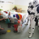 09.02.2019 Kielce. Wolontariusze Fundacji „Dr Clown” odwiedzili małych pacjentów Wojewódzkiego Szpitala Zespolonego / Jarosław Kubalski / Radio Kielce