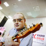 09.02.2019 Radio Kielce. Studio Gram. Koncert zespołu F-Band w składzie Artur Frączek - gitara i śpiew,Tomasz Frączek - gitara basowa i śpiew oraz Łukasz Frączek - perkusja / Jarosław Kubalski / Radio Kielce