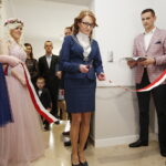 09.02.2019 Morawica. Ślub Sylwii Misztal i Karola Gawiora zainaugurował  działalność nowej sali ślubów w oficynie dworskiej w parku. Ślubu udzieliła Edyta Chłąd, kierownik Urzędu Stanu Cywilnego w Morawicy / Jarosław Kubalski / Radio Kielce