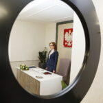 09.02.2019 Morawica. Ślub Sylwii Misztal i Karola Gawiora zainaugurował  działalność nowej sali ślubów w oficynie dworskiej w parku / Jarosław Kubalski / Radio Kielce