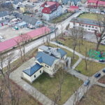 09.02.2019 Morawica. Oficyna dworska w parku / Jarosław Kubalski / Radio Kielce