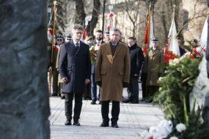 10.02.2019 Kielce. Skwer Żeromskiego. Uroczystości pod Pomnikiem Armii Krajowej w 77. rocznicę przemianowania Związku Walki Zbrojnej w Armię Krajową / Jarosław Kubalski / Radio Kielce