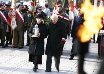 10.02.2019 Kielce. Skwer Żeromskiego. Uroczystości pod Pomnikiem Armii Krajowej w 77. rocznicę przemianowania Związku Walki Zbrojnej w Armię Krajową / Jarosław Kubalski / Radio Kielce