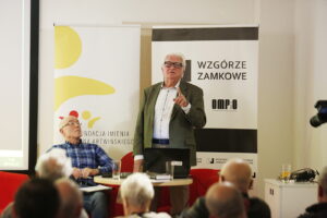 12.02.2019 Kielce. OMPiO. Spotkanie promujące książkę „Świat Muszkieterów. Zapomnij albo zgiń” Jerzego Rostkowskiego. Dr Zbigniew Stańczyk – kustosz Instytut Hoovera w Kalifornii (The Hoover Institution on War, Revolution and Peace) oraz Jerzy Rostkowski / Jarosław Kubalski / Radio Kielce