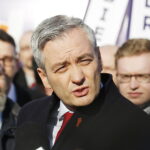 19.02.2019 Kielce. Prezes partii Wiosna podczas konferencji prasowej na Rynku / Jarosław Kubalski / Radio Kielce