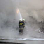 Pożar wysypiska śmieci / Jarosław Kubalski / Radio Kielce