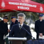 19.02.2019 Kielce. Przekazanie nowego sprzętu strażaków. Senator Krzysztof Słoń / Jarosław Kubalski / Radio Kielce