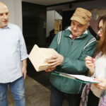 20.02.2019 Radio Kielce. Rozdajemy słuchaczom budki lęgowe dla ptaków / Jarosław Kubalski / Radio Kielce