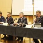 25.02.2019 Kielce. Sesja Sejmiku Województwa Świętokrzyskiego w małej sali filharmonii. Wiceprzewodniczący sejmiku Henryk Milcarz, Marek Strzała i Mieczysław Gębski oraz przewodniczący sejmiku Andrzej Pruś / Jarosław Kubalski / Radio Kielce