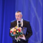 26.02.2019 Kielce. KCK. Nagrody Miasta Kielce. Michał Bednarski zawodnik sportowych walk rycerskich, członek kadry narodowej Polski. Nagrodę wręczają prezydent Bogdan Wenta i przewodniczący rady miasta Kamil Suchański / Jarosław Kubalski / Radio Kielce