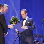 26.02.2019 Kielce. KCK. Nagrody Miasta Kielce. Dr nauk medycznych Wojciech Rokita. Nagrodę wręczają prezydent Bogdan Wenta i przewodniczący rady miasta Kamil Suchański / Jarosław Kubalski / Radio Kielce