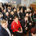 27.02.2019 Kielce. ŚUW. Wiceminister spraw wewnętrznych i administracji Jarosław Zieliński wręczył promesy na zadania związane z usuwaniem skutków klęsk żywiołowych / Jarosław Kubalski / Radio Kielce